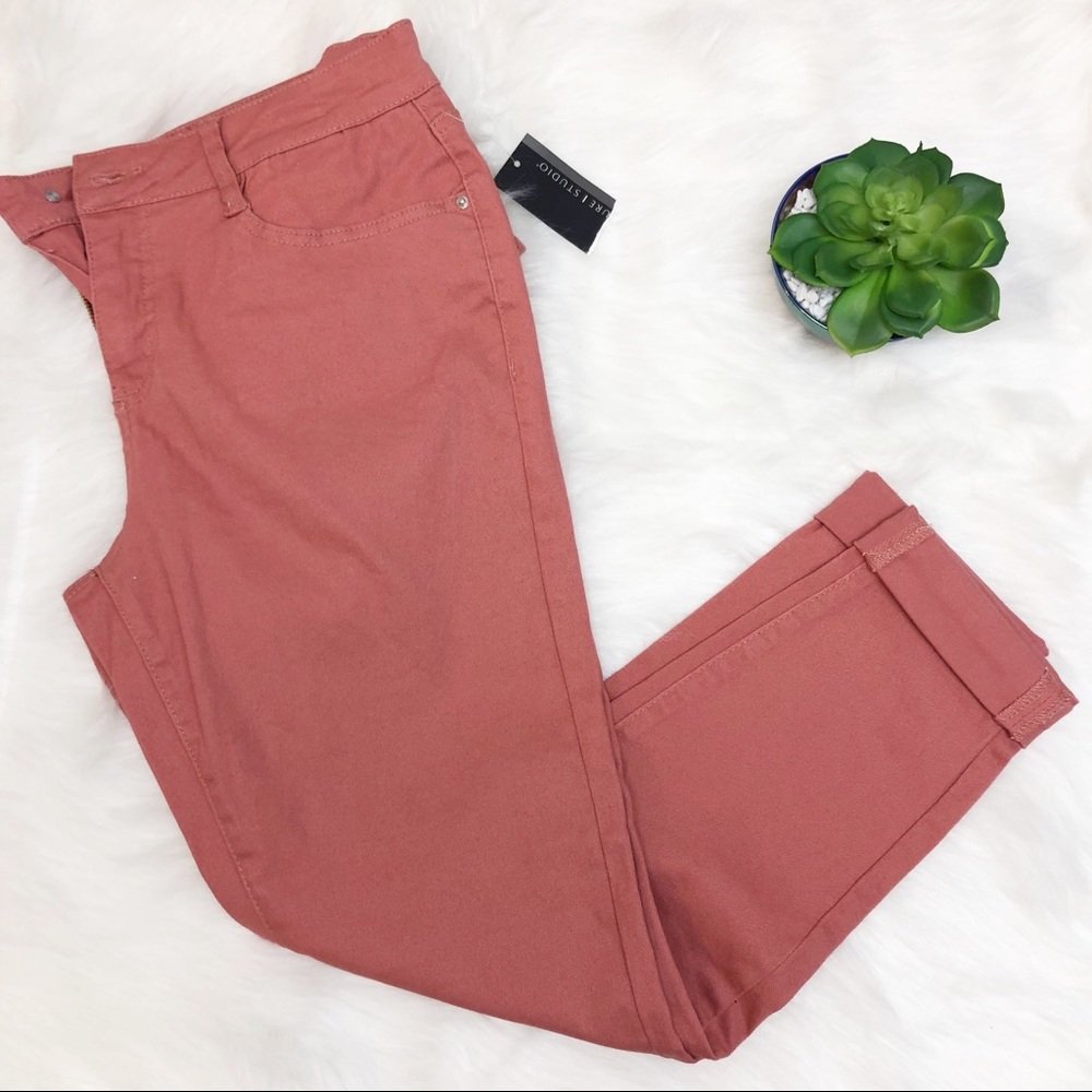 Signature Studio Dusty Rose Cropped Skinnies